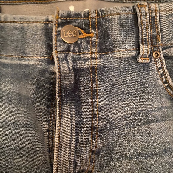 Lee Jeans Straight Taper 36x30 Great, jeans and very lightly used! - Picture 3 of 7